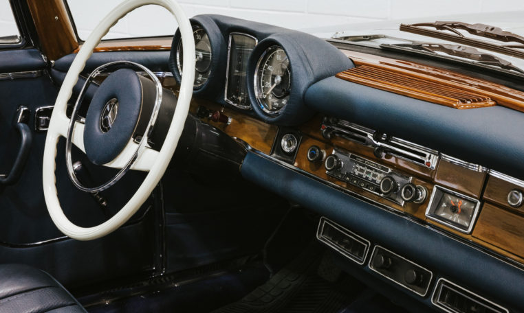 1968-Mercedes-Benz-280se-Cabriolet